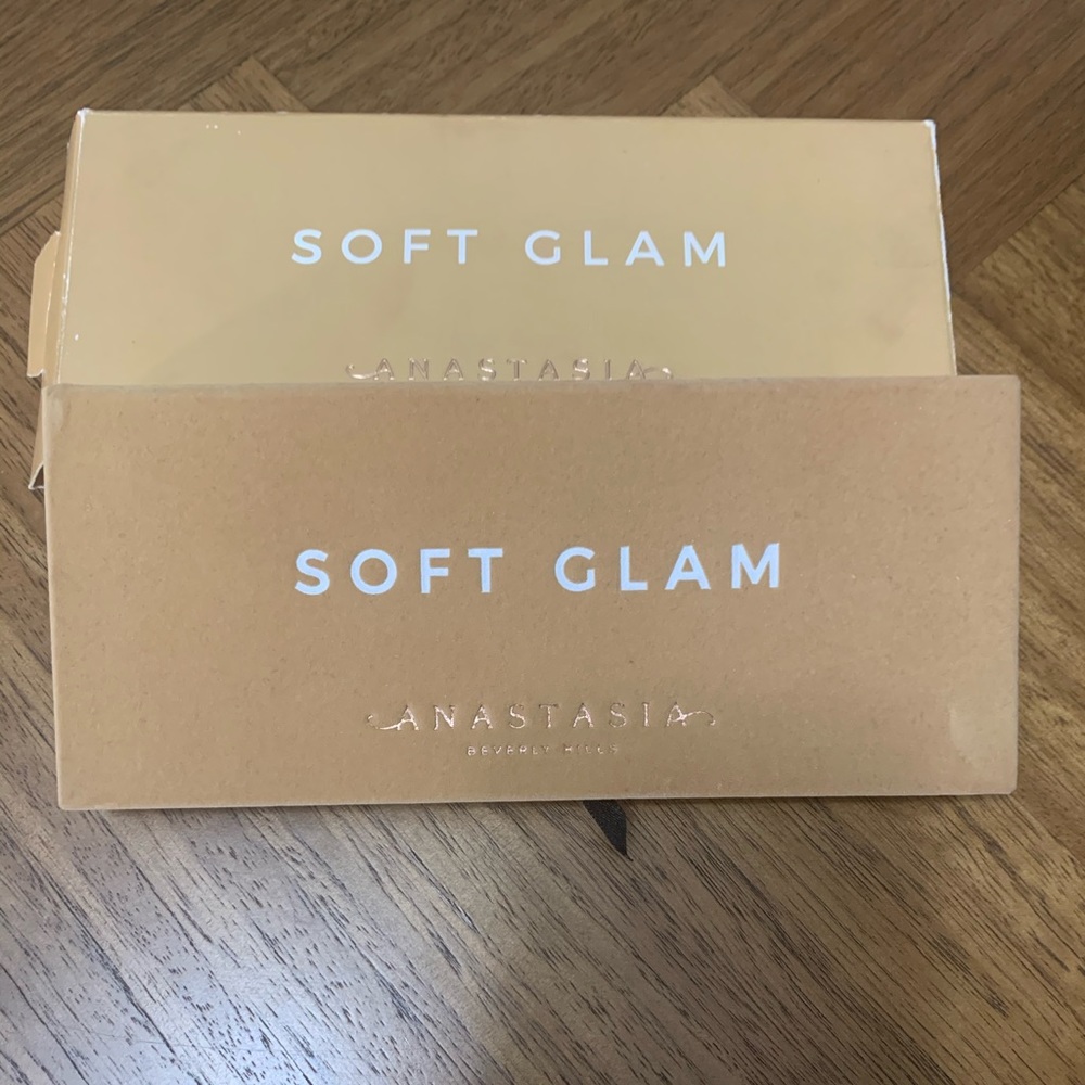 ABH Soft Glam pallet